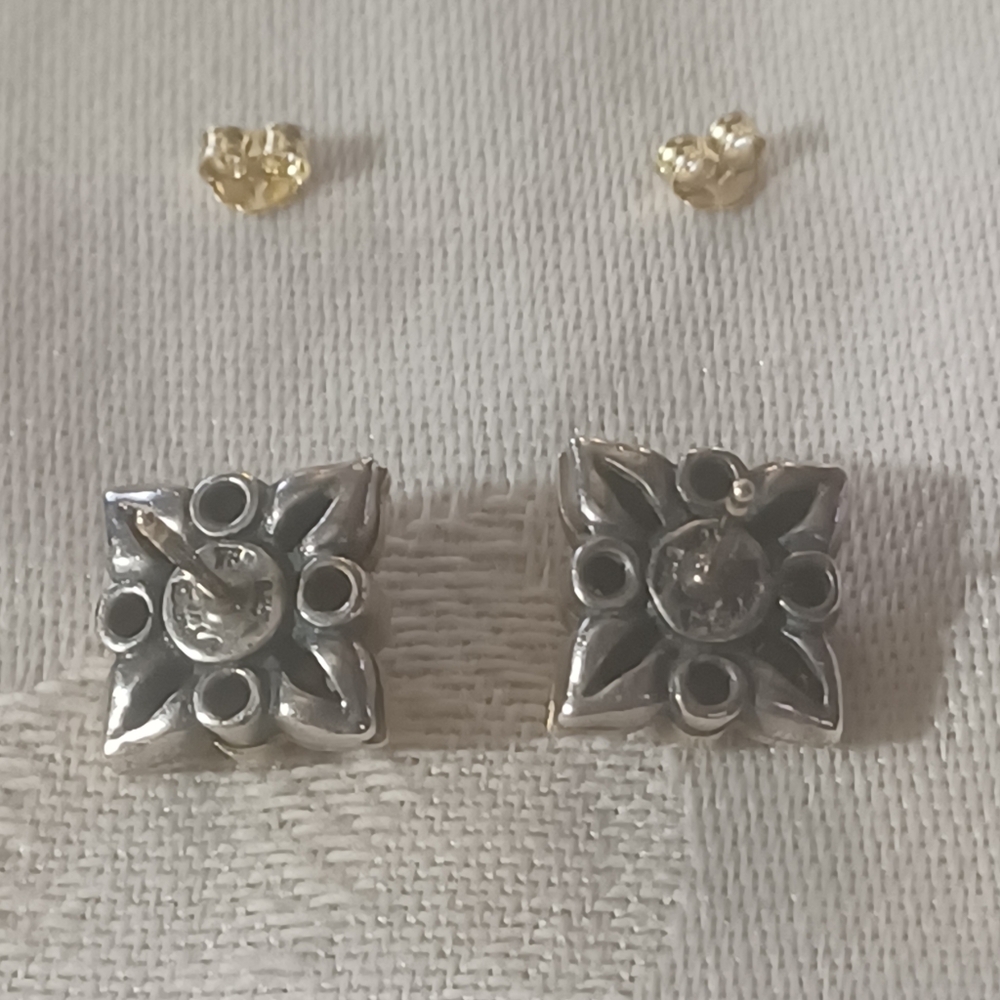 LAGOS Arcadian Onyx and Diamond Flower Stud Earrings, SS & 18k - Picture 7 of 13
